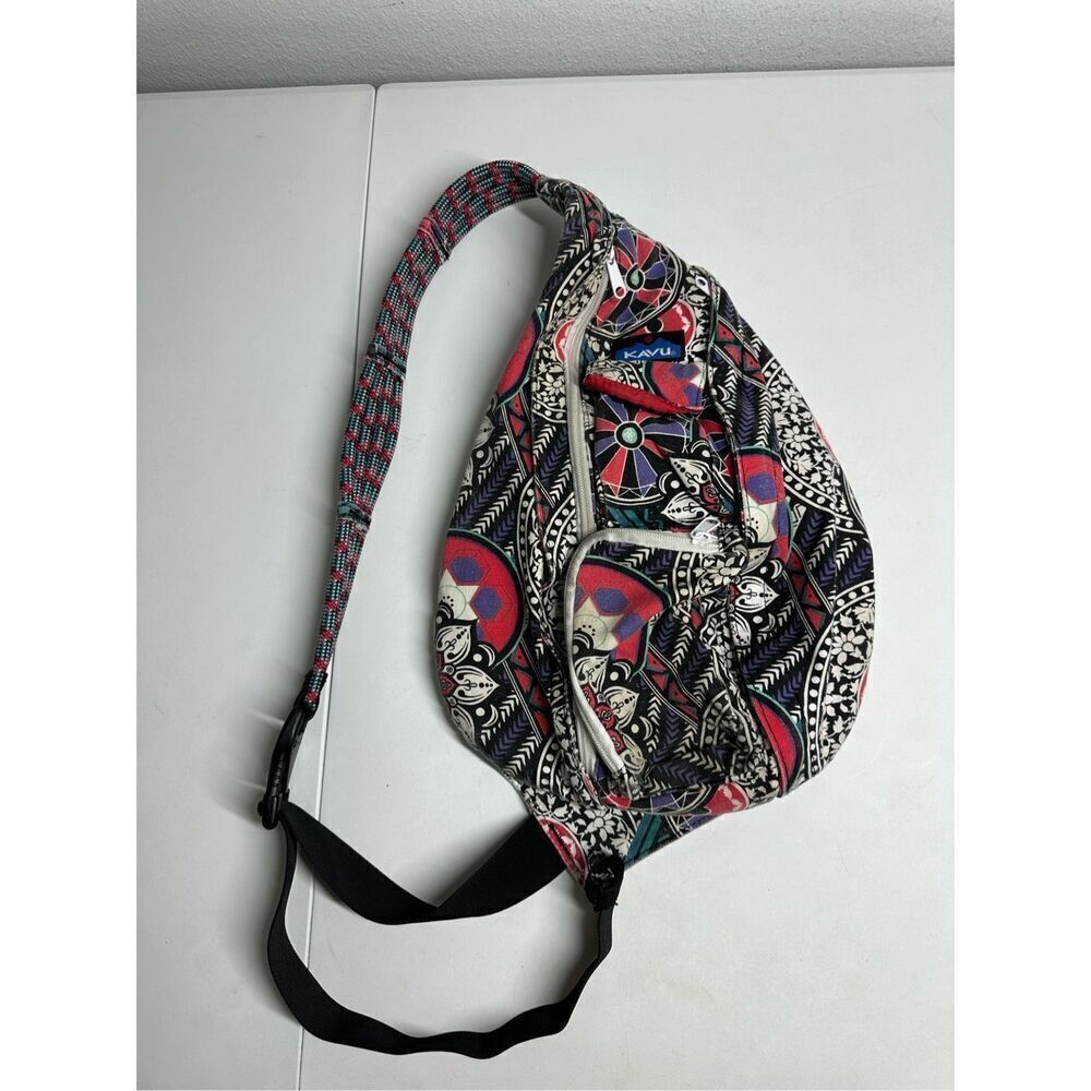 Kavu Shoulder Sling Cotton Crossbody Backpack Chest Rope Bag Geometric Design